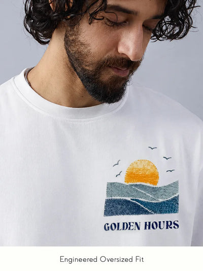 Seaside White Oversized Cotton Graphic Tee - fit
